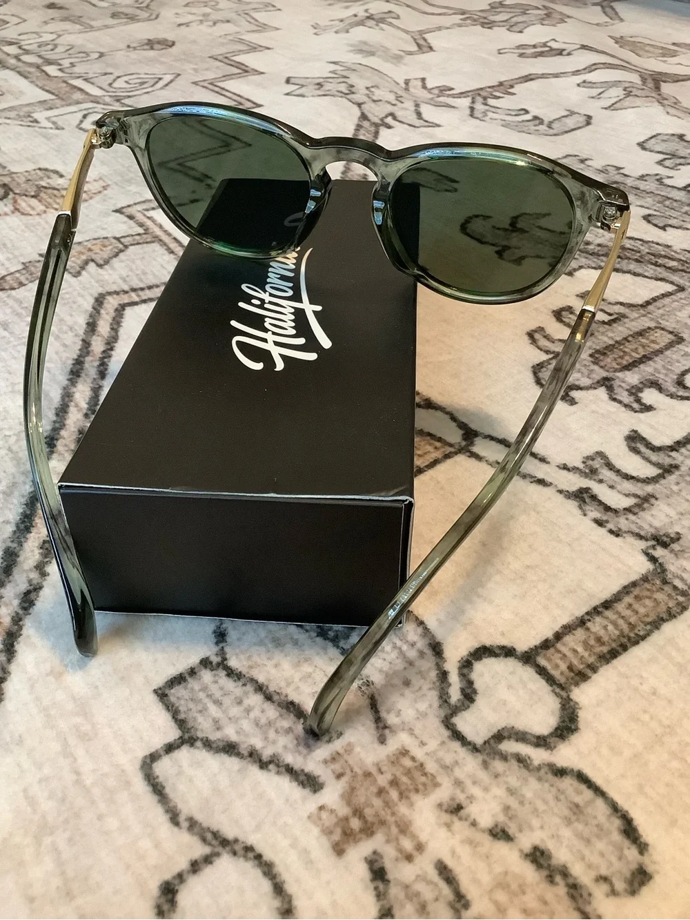 NWOT Halifornia Translucent Green Round Sunglasses